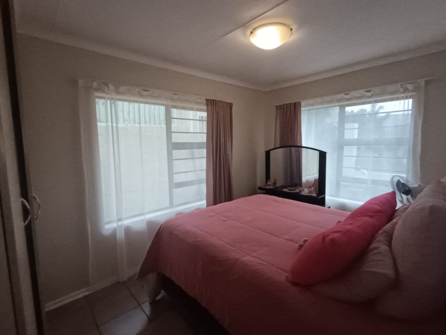 To Let 3 Bedroom Property for Rent in Island View Western Cape